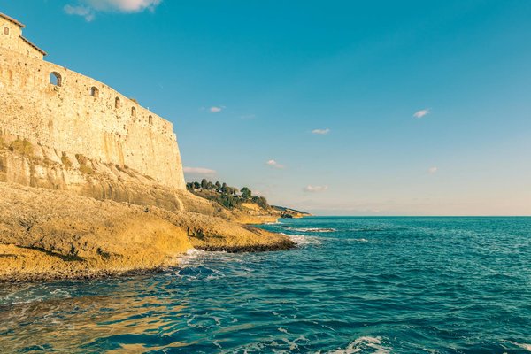 Aventure Cycliste en Camping : Parcours Immanquable le Long de la Côte